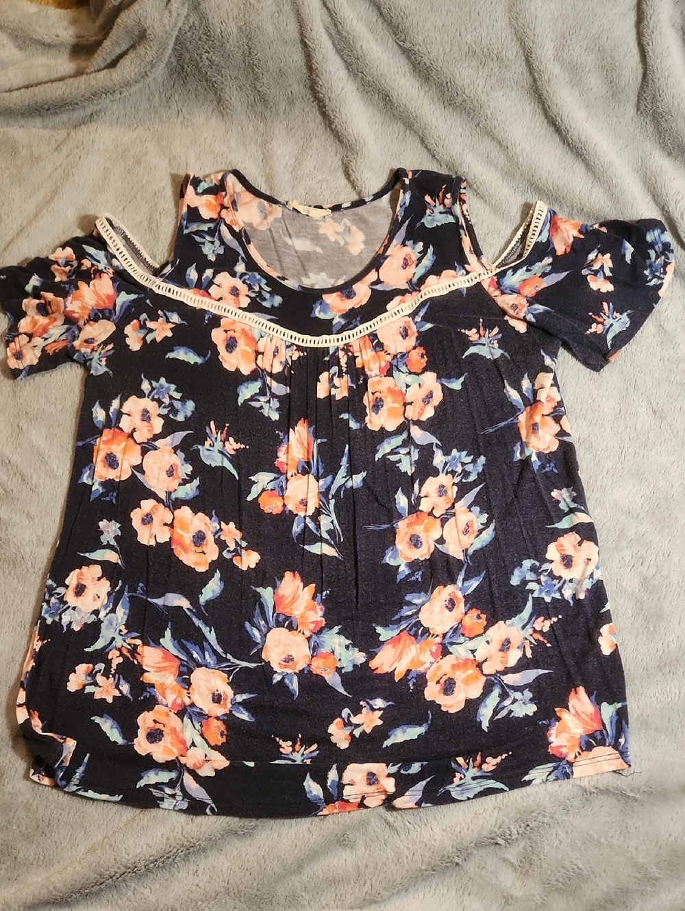 Navy Cold-Shoulder Floral Top with Peach Flowers